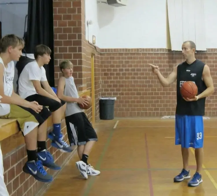 Thomas Viglianco coaching with focus
